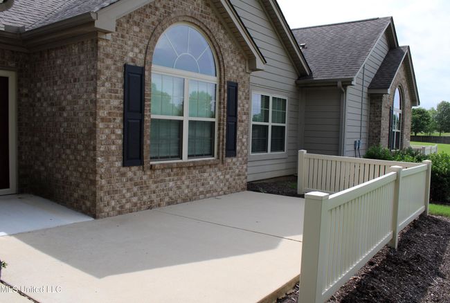 Patio | Image 21