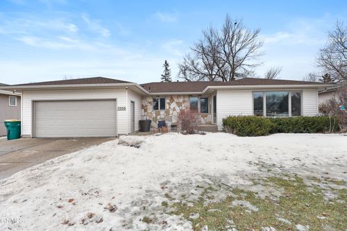 2509 E Boulevard Ave, Bismarck, ND, 58501-3045 | Card Image