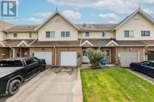 33 Biscayne Blvd, Keswick, ON, L4P2R4 | Card Image