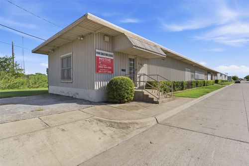 2705 Saint Louis Ave, Fort Worth, TX, 76110-3343 | Card Image