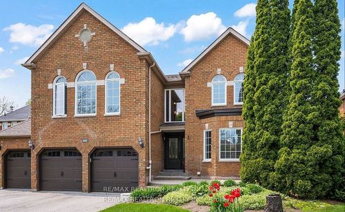 424 Mccaffrey Rd, Newmarket, ON, L3X1T5 | Card Image