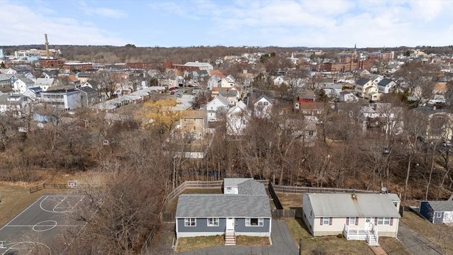 29 Putnam St, House other with 5 bedrooms, 2 bathrooms and 4 parking in Peabody MA | Image 20