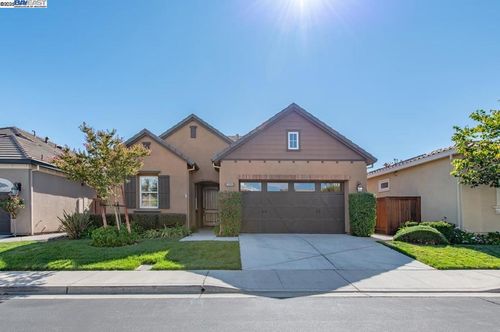 1033 Malbec Ln, Brentwood, CA, 94513-4340 | Card Image