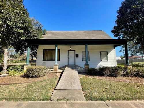 416 W Burleson St, Wharton, TX, 77488-5410 | Card Image
