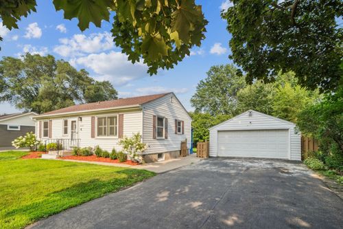 8537 Stevens Ave S, Bloomington, MN, 55420-2366 | Card Image