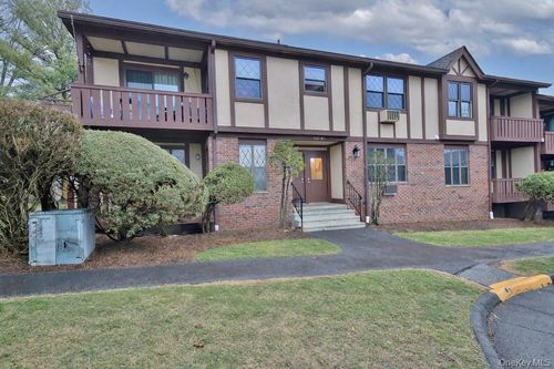362 Sierra Vista Ln, Valley Cottage, NY, 10989-2707 | Card Image