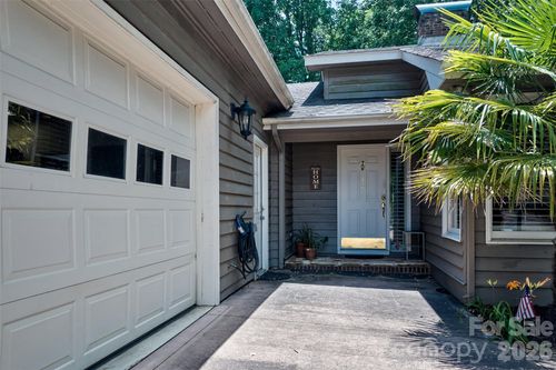 18 Shipmaster Ct, Lake Wylie, SC, 29710-8802 | Card Image