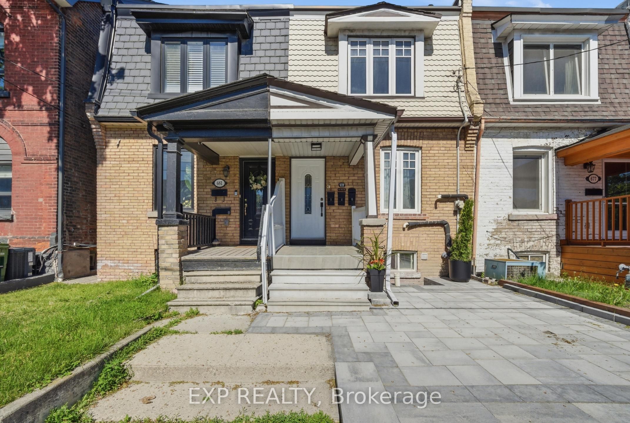 Residential in Toronto C01