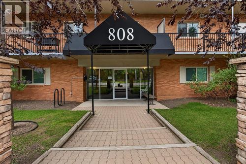 808 Royal Ave Sw, Calgary, AB, T2T0L3 | Card Image