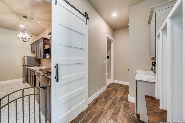 895 Private Road 1742, House other with 4 bedrooms, 5 bathrooms and null parking in Mico TX | Image 28