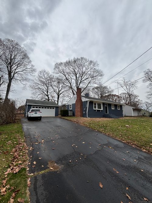 642 Bradley St, East Haven, CT, 06512-1413 | Card Image