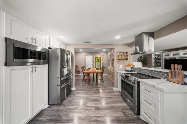 10792 Stidham Rd, House other with 3 bedrooms, 2 bathrooms and 2 parking in Conroe TX | Image 9