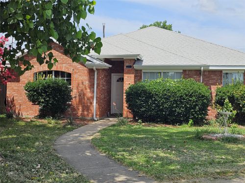 215 Piccadilly Cir, Wylie, TX, 75098-5224 | Card Image