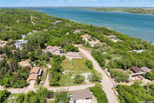 641 Grand Ave, Buena Vista, SK, S2V1A5 | Card Image