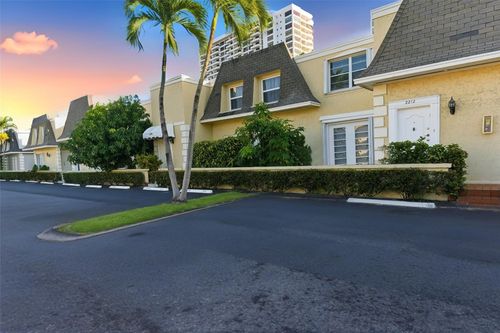 2212 Ne 7th St, Hallandale Beach, FL, 33009-2804 | Card Image