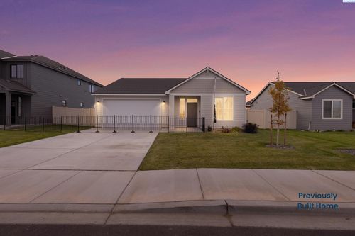 2951 Meadowlark Ave, Richland, WA, 99352-5602 | Card Image