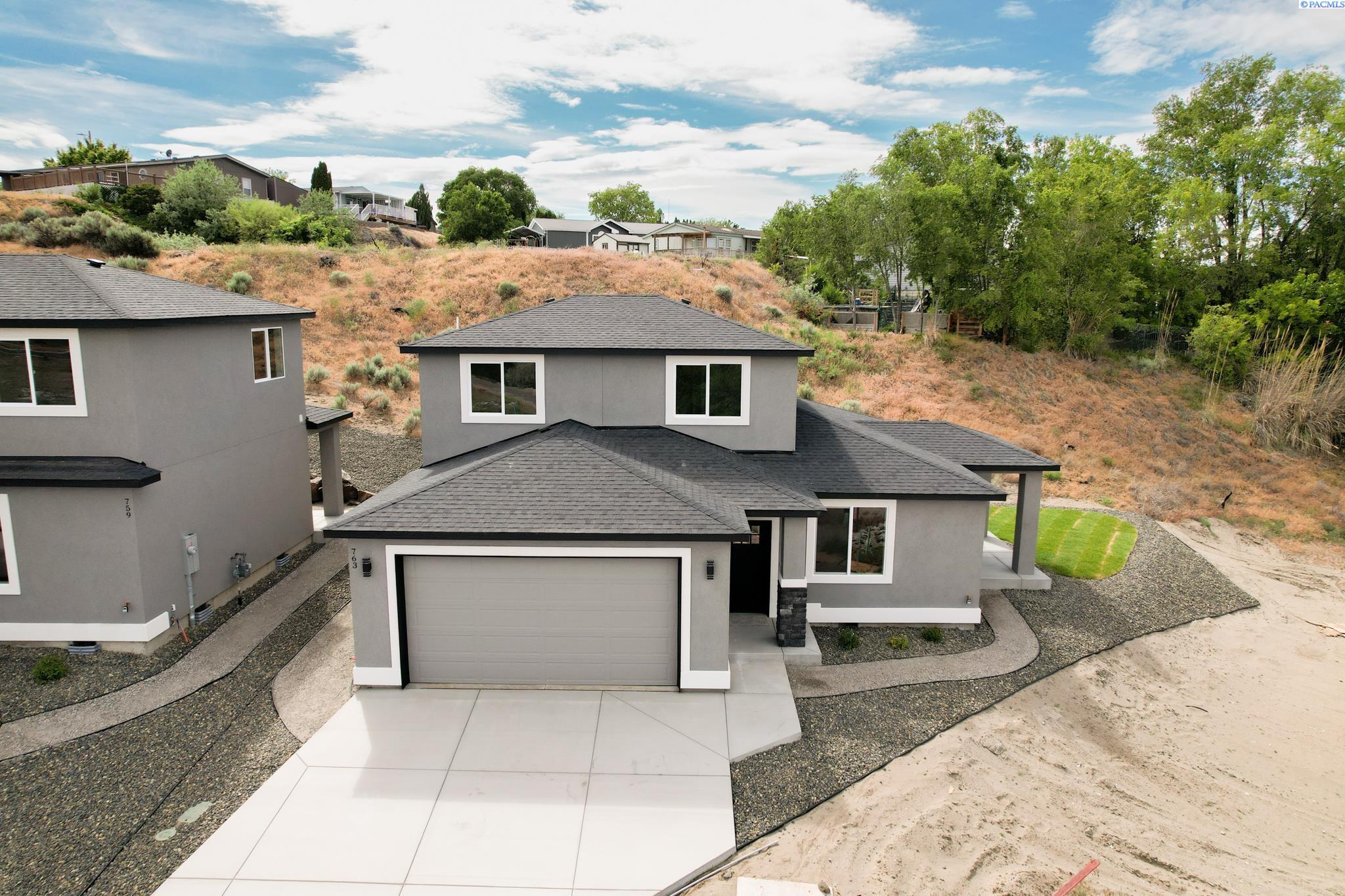 Rio Vista Loop, Richland, WA 99352