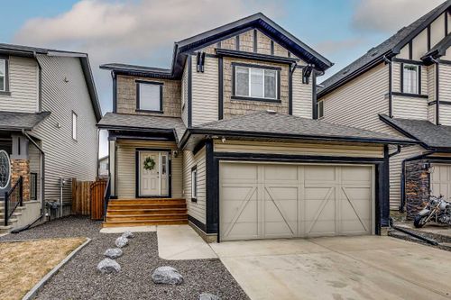 38 Kingsbridge Crescent Se, Home with 4 bedrooms, 3 bathrooms and 4 parking in Airdrie AB | Card Image