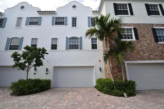 147 N Cannery Row Cir, Condo with 3 bedrooms, 4 bathrooms and null parking in Delray Beach FL | Image 4