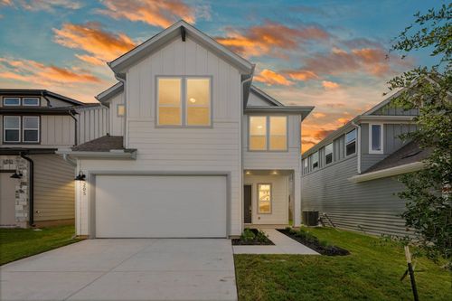 205-320 Creek Rd, Dripping Springs, TX, 78620-3438 | Card Image