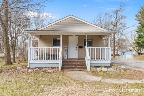 622 N Washington St, Lowell, MI, 49331-1154 | Card Image