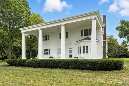 4261 Lake Shore Rd, Hamburg, NY, 14075-2008 | Card Image