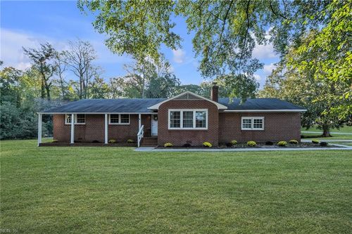 101 Carol Dr, Yorktown, VA, 23692-2133 | Card Image