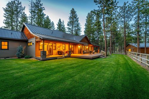 69255 Crooked Horseshoe Rd, Sisters, OR, 97759-9602 | Card Image
