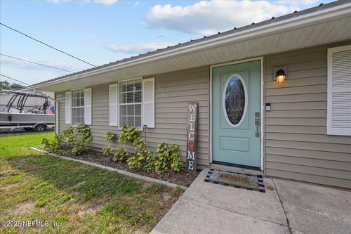 105 Jackson Cir, Palatka, FL, 32177-8993 | Card Image