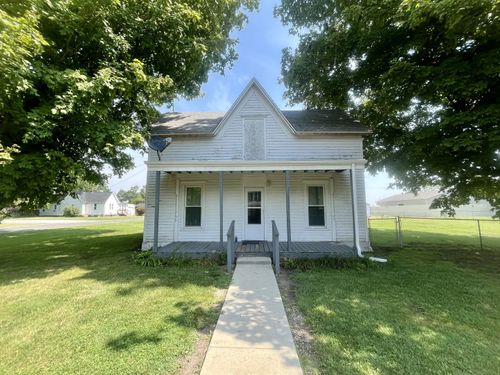 104 Sherman St, Longview, IL, 61852 | Card Image