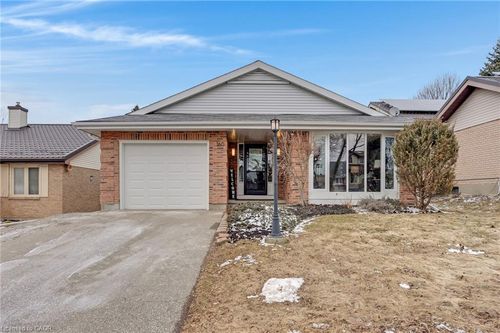160 Oneida Pl, Kitchener, ON, N2A3G4 | Card Image