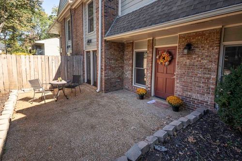 698 Hotchkiss Ln, Memphis, TN, 38104-5019 | Card Image
