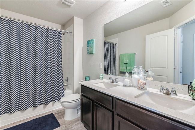 Full bath located upstairs | Image 30