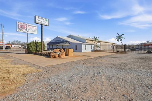 1206 S Main St, Elk City, OK, 73644-6917 | Card Image