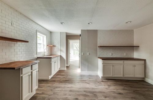 3-7135 Avenue C, Houston, TX, 77011-3735 | Card Image