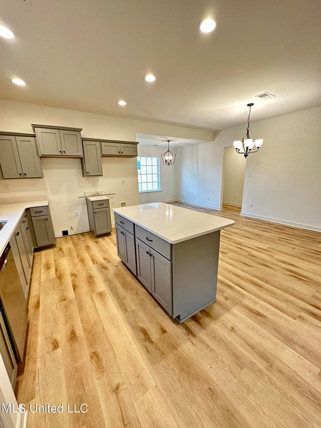 Kitchen | Image 12