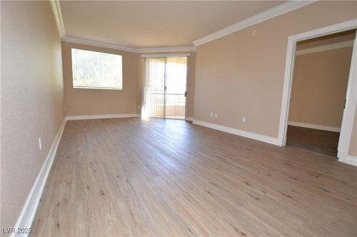 116-220 E Flamingo Rd, Las Vegas, NV, 89169-0300 | Card Image