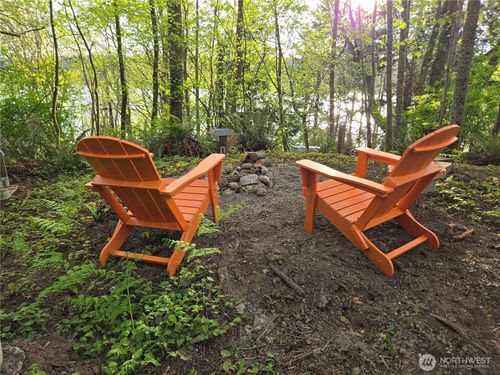 282 Manzanita Beach Rd Sw, Vashon, WA, 98070 | Card Image
