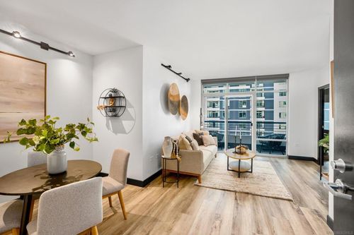 1452-425 W Beech, San Diego, CA, 92101 | Card Image