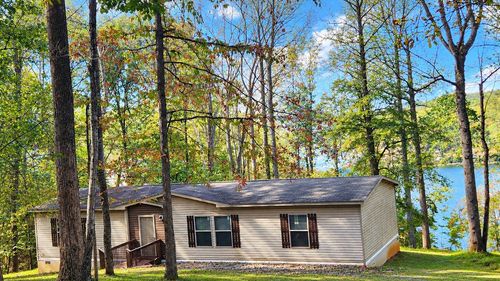 300 Whisperway Rd, Moneta, VA, 24121 | Card Image
