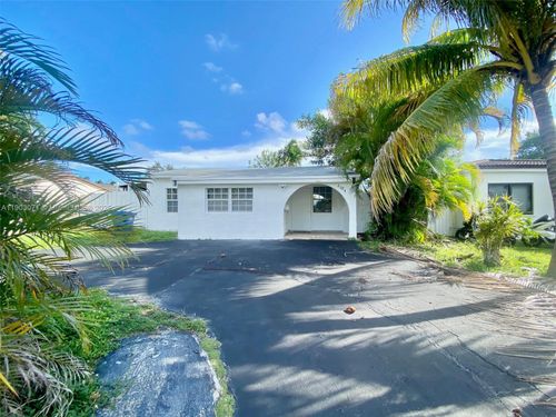 0-2024 Ne 183rd St, North Miami Beach, FL, 33179-5045 | Card Image