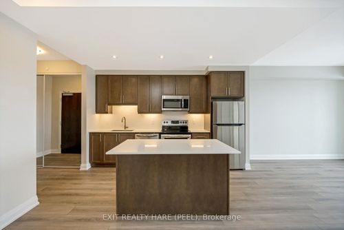 901-15 Lynch St, Brampton, ON, L6W0C7 | Card Image