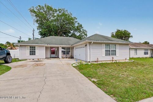 237 Mango Dr, Palatka, FL, 32177-6420 | Card Image