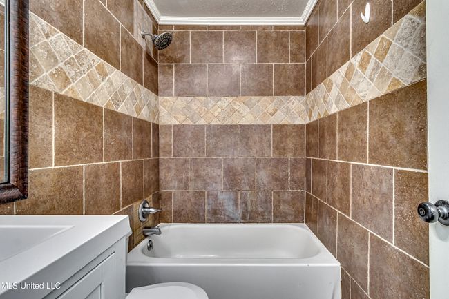 204 Turtle Creek-55 | Image 55