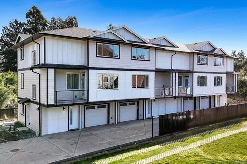 2-1559 Ash Rd, Victoria, BC, V8N2S9 | Card Image