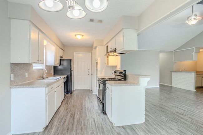 5606 Cypressgate Dr, House other with 3 bedrooms, 2 bathrooms and 2 parking in Spring TX | Image 10