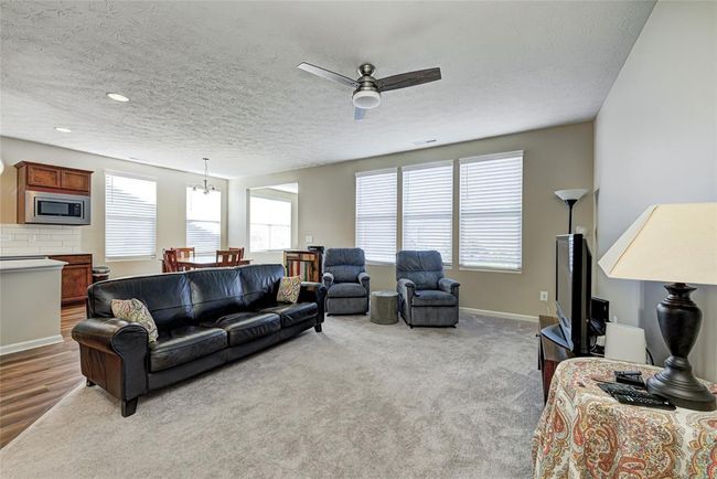 Another view of Great Room - sunny and open | Image 4