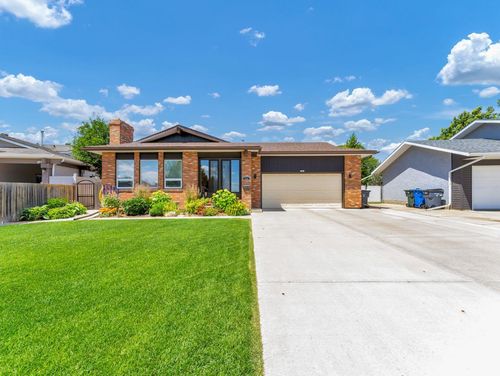 38 Rossland Cres Se, Medicine Hat, AB, T1B2B6 | Card Image