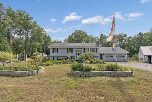 240 Broadturn Rd, Scarborough, ME, 04074-9127 | Card Image