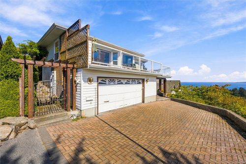 3665 Glen Oaks Dr, Nanaimo, BC, V9T5L3 | Card Image